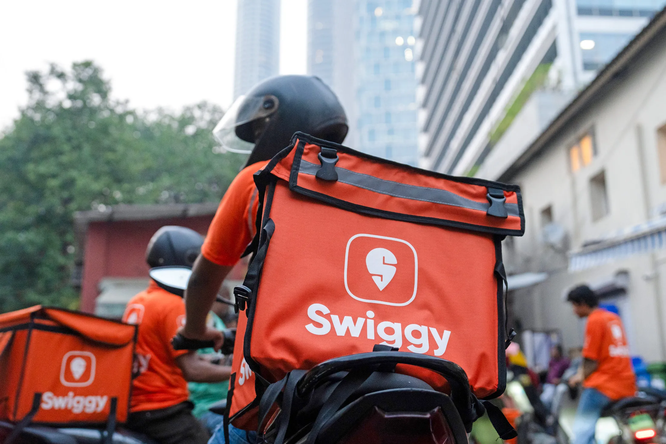 Swiggy Raises Platform Fee to ₹17.58 per Order, Signals Shift Toward Profitability